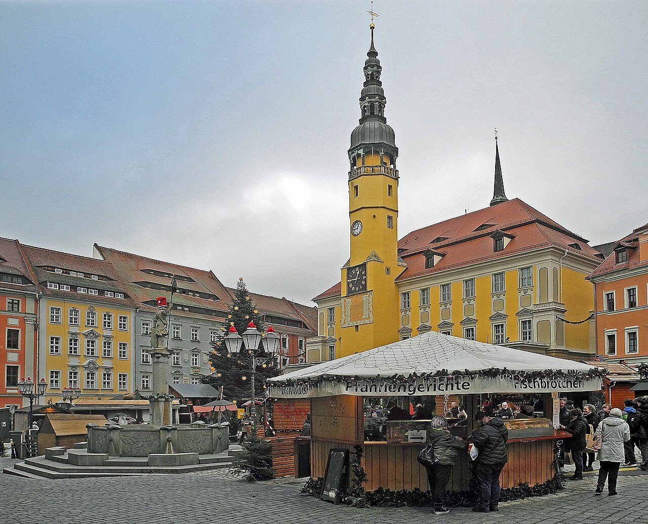 Vánoční trhy Budyšín 2026: Wenzelsmarkt od 27. listopadu, program i cesta z Česka