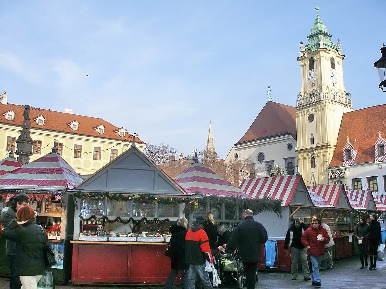 Vánoční trhy Bratislava 2026: Hlavné námestie, Františkánske, Hviezdoslavovo a hrad