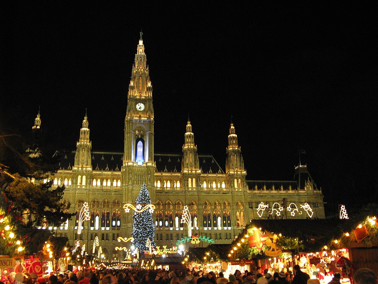 Vánoční trhy Vídeň 2026: Rathausplatz, Schönbrunn, Belvedere a Spittelberg