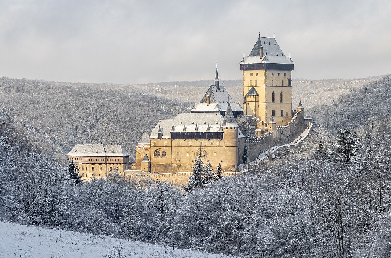 Advent na hradech a zámcích 2026: termíny, ceny a časy po krajích