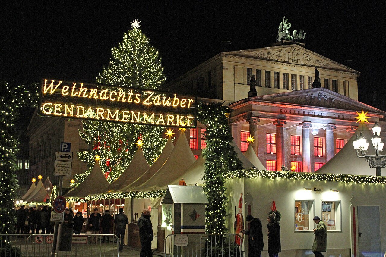 Vánoční trhy Berlín 2026: termíny, vstupné 2 € na Gendarmenmarktu a cesta z Česka